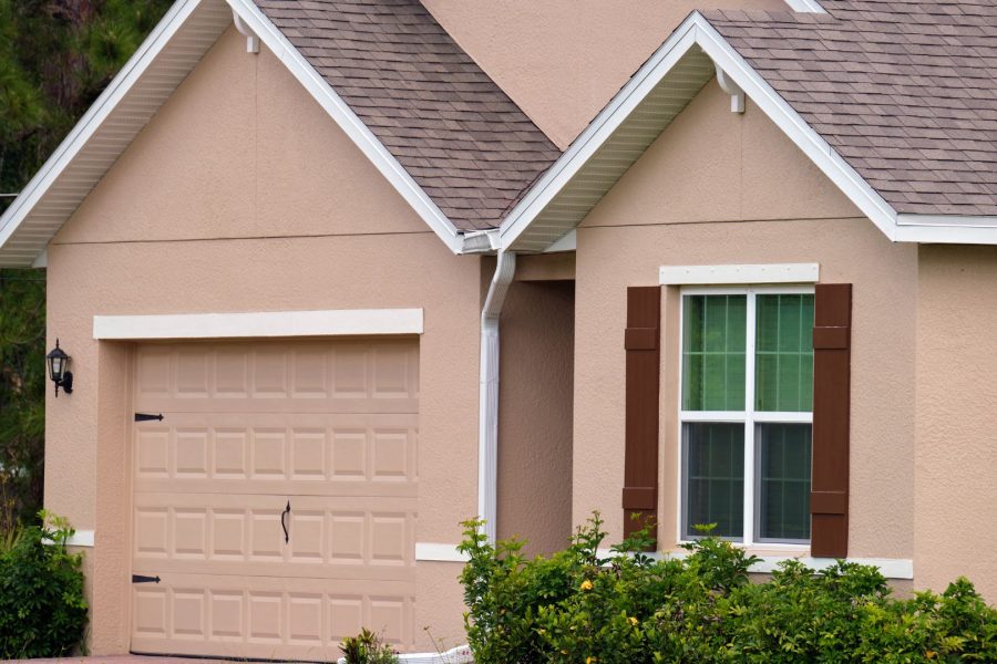 Exterior paint or cladding for facades